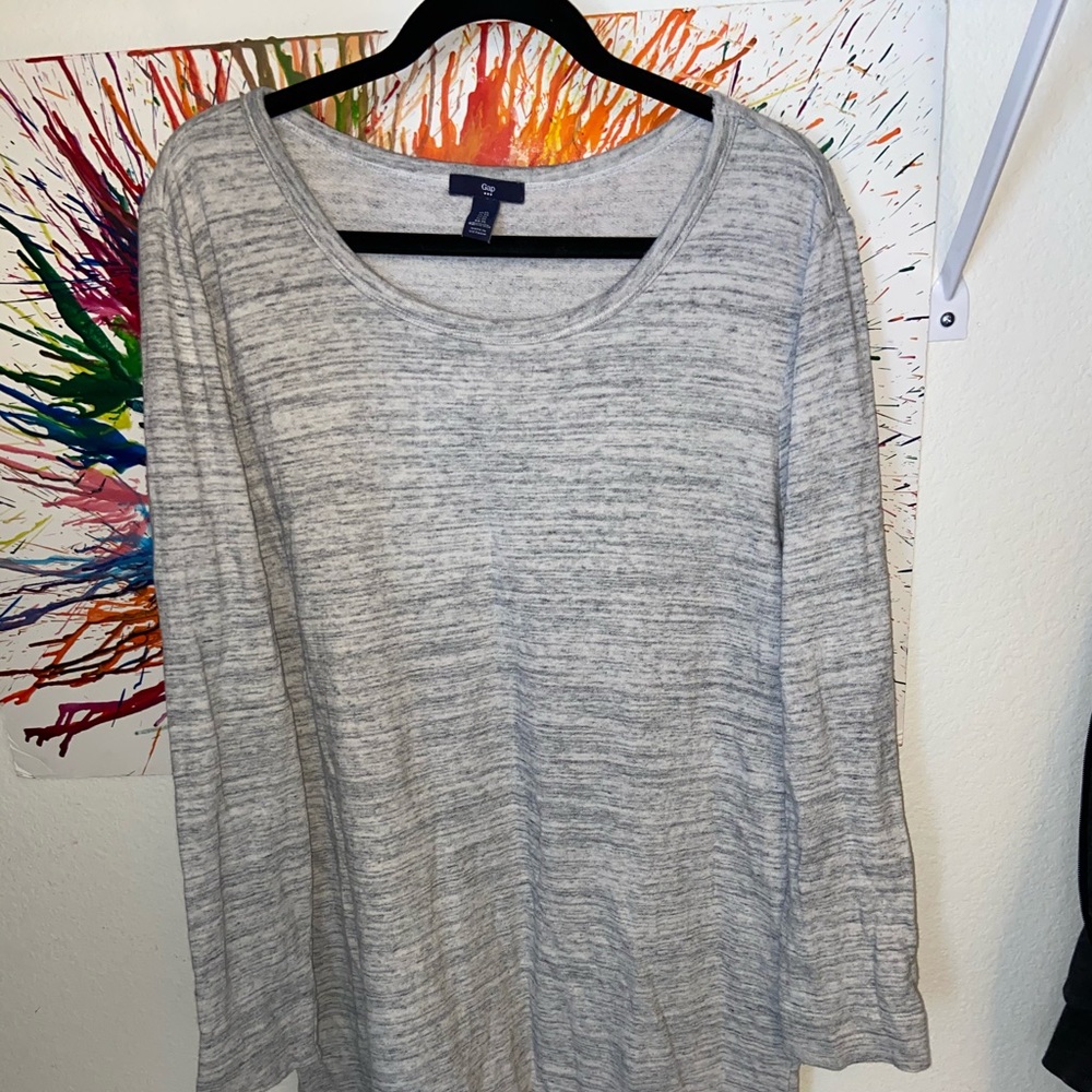 Long Sleeve Women’s Shirt size Xl by Gap.
